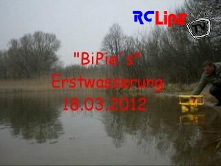 < DAVOR: Erste Schwimmbung mit Bipie