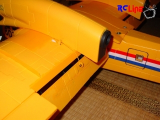 HK Canadair CL-415 Flaps