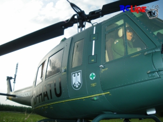 DANACH >: Bell UH-1D