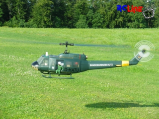 DANACH >: Bell UH-1D