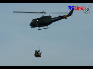 < DAVOR: Bell UH-1D mit Aussenlast