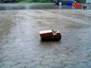 AFTER >: Raketenwerfer MLRS im Regen